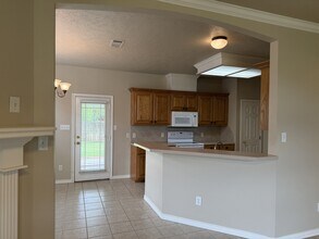 223 Karten Ln in College Station, TX - Building Photo - Building Photo