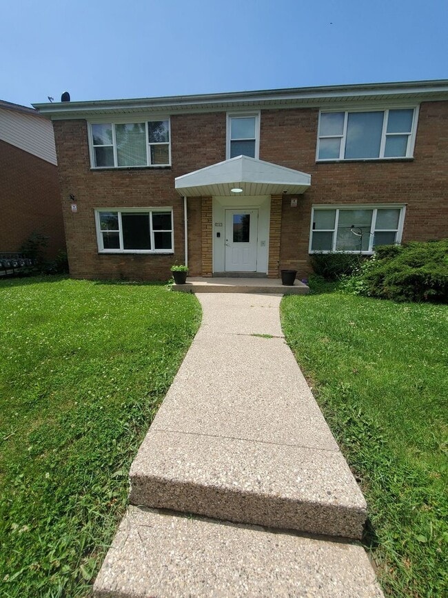 property at 2501-2505-2505 S 44th St