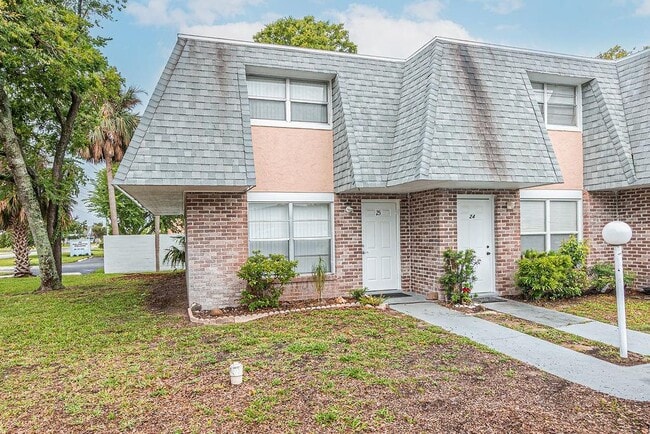 property at 1610 S Palmetto Ave