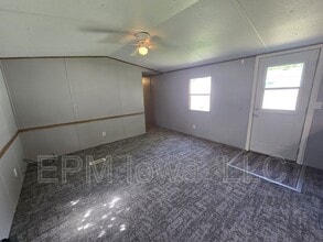 700 W Ridgeway Ave in Cedar Falls, IA - Building Photo - Building Photo