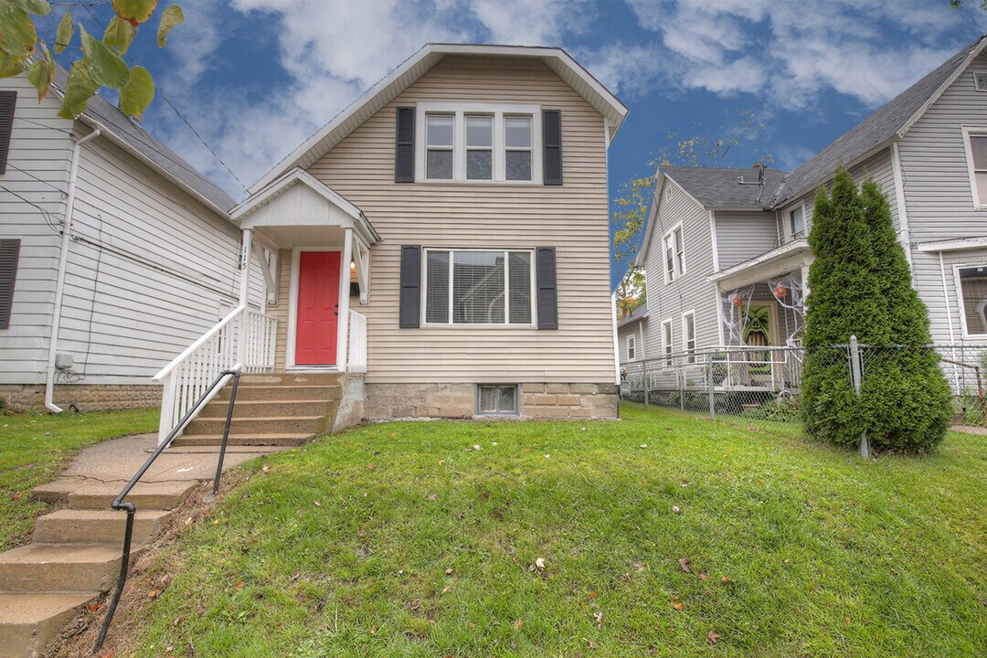 115 Diamond Ave SE in Grand Rapids, MI - Building Photo
