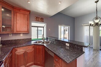 4639 Executive Dr in San Diego, CA - Building Photo - Building Photo