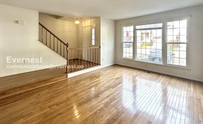 property at 7386 Hidden Knolls Ct