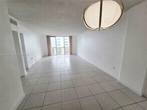 800 West Ave in Miami Beach, FL - Building Photo - Building Photo