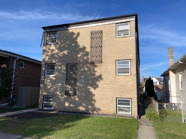 2242 73rd Ave-Unit -GW in Elmwood Park, IL - Building Photo