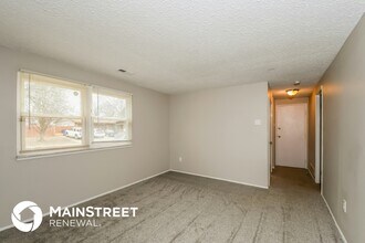 2316 Kingsford Dr in Florissant, MO - Foto de edificio - Building Photo