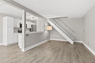 34 Arrowhead Way S in Fairport, NY - Foto de edificio - Building Photo