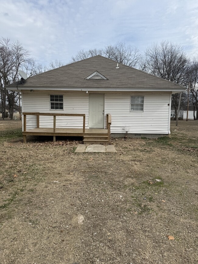 property at 114 S Ash