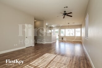 13702 W Tara Ln in Surprise, AZ - Building Photo - Building Photo