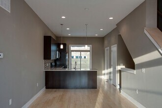 554 E Hewson St in Philadelphia, PA - Building Photo - Building Photo