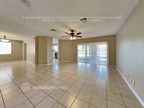 3994 Crescent Creek Dr in Coconut Creek, FL - Building Photo - Building Photo