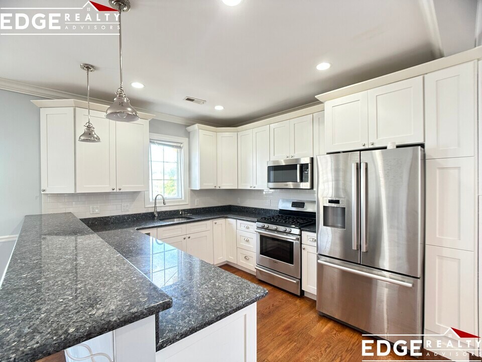 4 Langley Rd in Boston, MA - Building Photo