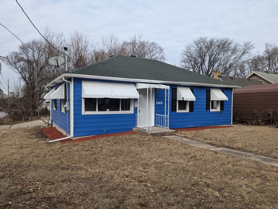 1149 Fairview Ave in Rockford, IL - Building Photo