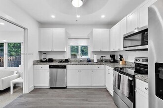 5821 NW 1st Ave in Miami, FL - Building Photo - Building Photo