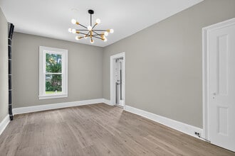 5-15 Low Ave in Middletown, NY - Building Photo - Building Photo
