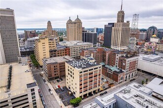 210 Ellicott St in Buffalo, NY - Building Photo - Building Photo