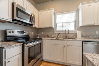 266 S Slopeside Dr in Fayetteville, AR - Building Photo - Building Photo