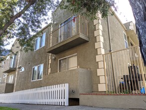 11603 Darlington Ave in Los Angeles, CA - Building Photo - Building Photo