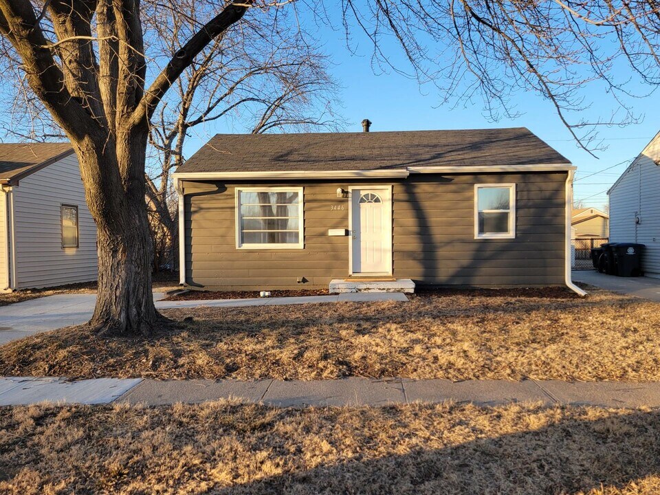 3446 10th Ave in Council Bluffs, IA - Building Photo