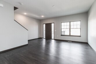 457 2nd Ave SW in Cedar Rapids, IA - Building Photo - Building Photo