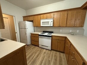 701 S Stoneybrook St in Stillwater, OK - Building Photo - Building Photo