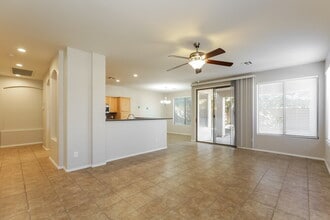 3322 N 126th Dr in Avondale, AZ - Foto de edificio - Building Photo