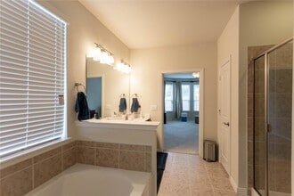 517 Windward Dr, Unit 1 bedroom 0105 in Little Elm, TX - Building Photo - Building Photo