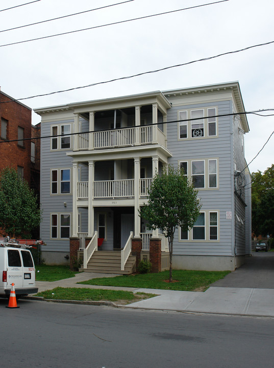 1403 Oneida St in Utica, NY - Foto de edificio