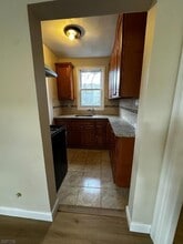 33 Hayward Pl in Wallington, NJ - Building Photo - Building Photo