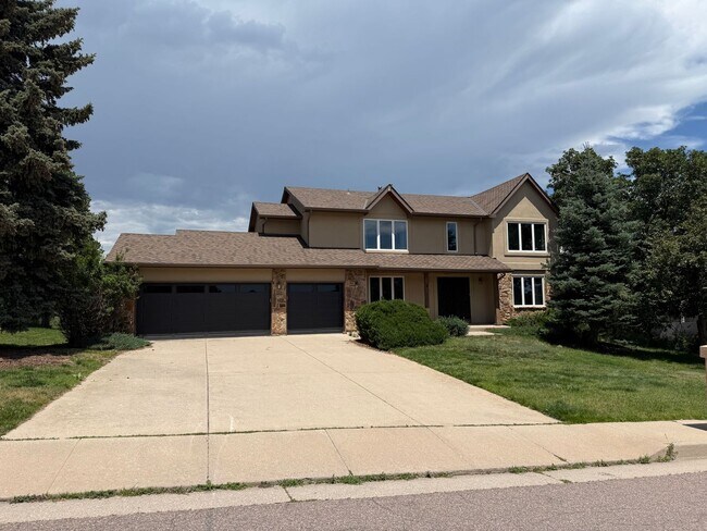 property at 220 Thames Dr