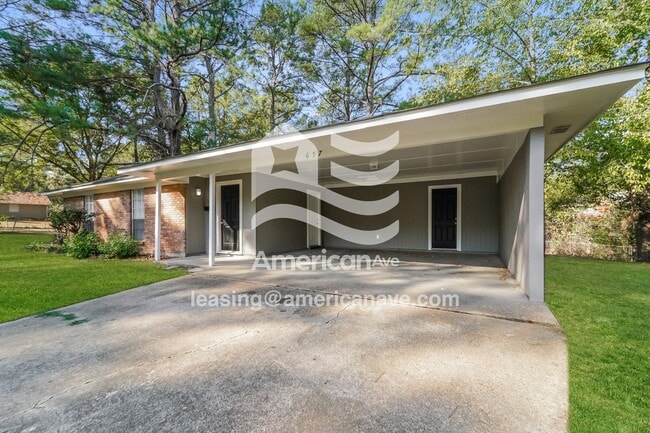 657 Upper Darby Rd in Jackson, MS - Building Photo - Building Photo