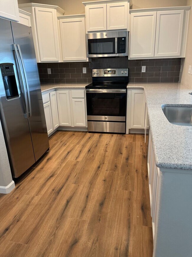 924 Petra Heights in Colorado Springs, CO - Building Photo - Building Photo