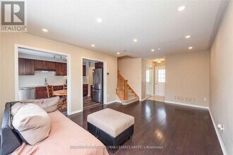 1420 Mcdermott Wy in Milton, ON - Building Photo - Building Photo