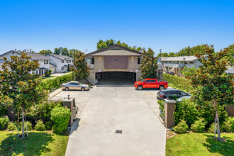 9502 Oak St in Bellflower, CA - Building Photo - Primary Photo