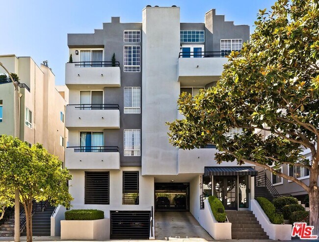 1169 Wellesley Ave in Los Angeles, CA - Building Photo - Building Photo