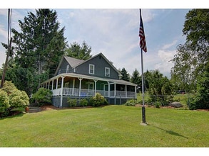 43 Serpentine Rd in Warren, RI - Foto de edificio - Building Photo