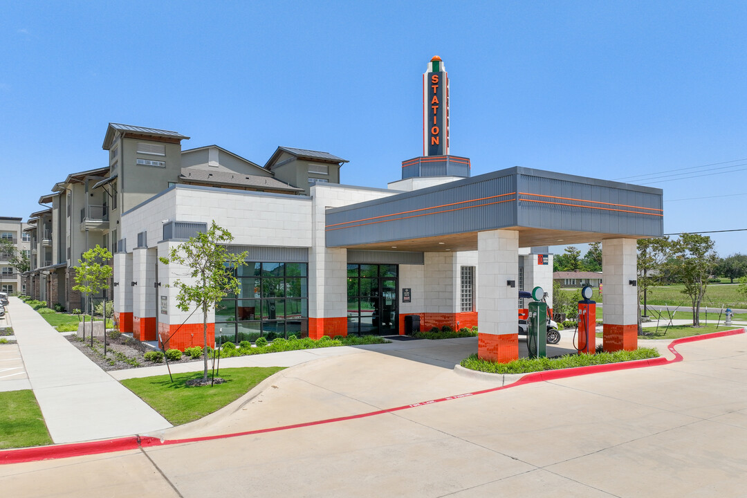 One Preston Station in Celina, TX - Building Photo