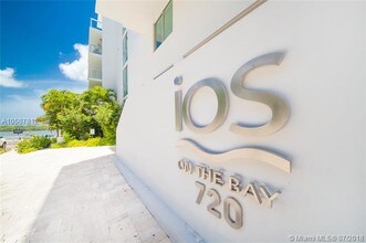 720 NE 62nd St-Unit -504 in Miami, FL - Building Photo - Building Photo