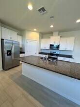 8503 Tavernier Aly in Oakland, FL - Foto de edificio - Building Photo