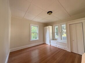 20 Phillips St, Unit 1 in Quincy, MA - Building Photo - Building Photo