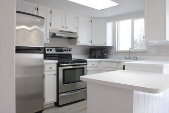 245 Otis Ct in Lakewood, CO - Building Photo - Building Photo