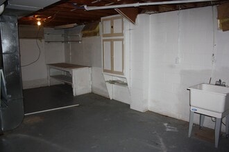509 E 3rd St in Pella, IA - Building Photo - Building Photo