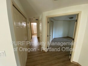15779 SW 87th Ave in Tigard, OR - Building Photo - Building Photo