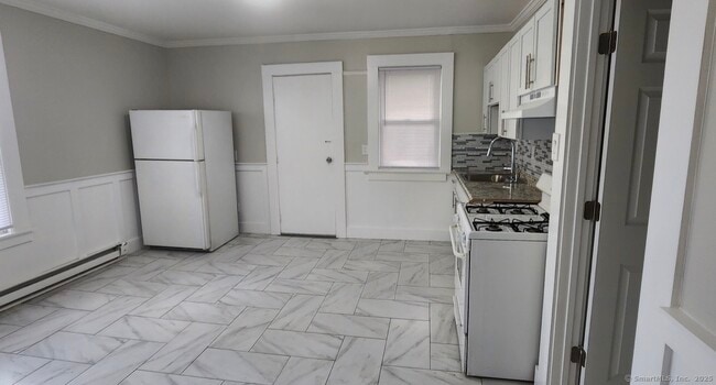 1514 Pembroke St in Bridgeport, CT - Building Photo - Building Photo