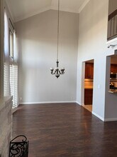 8180 Manitoba St in Los Angeles, CA - Building Photo - Building Photo