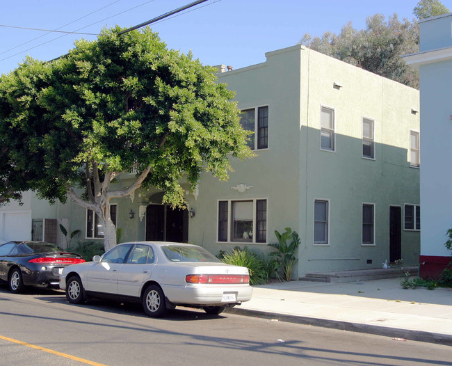 3rd St in Long Beach, CA - Building Photo - Building Photo