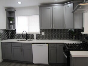 980 W Battery St in Los Angeles, CA - Building Photo - Building Photo