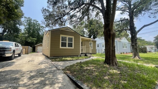 5228 Sunderland Rd in Jacksonville, FL - Building Photo - Building Photo