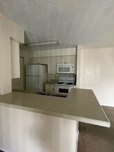 1221 Bermuda Lakes Ln in Kissimmee, FL - Building Photo - Building Photo