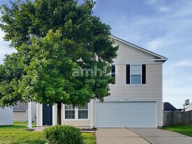 1420 Dowell St in Greenwood, IN - Building Photo